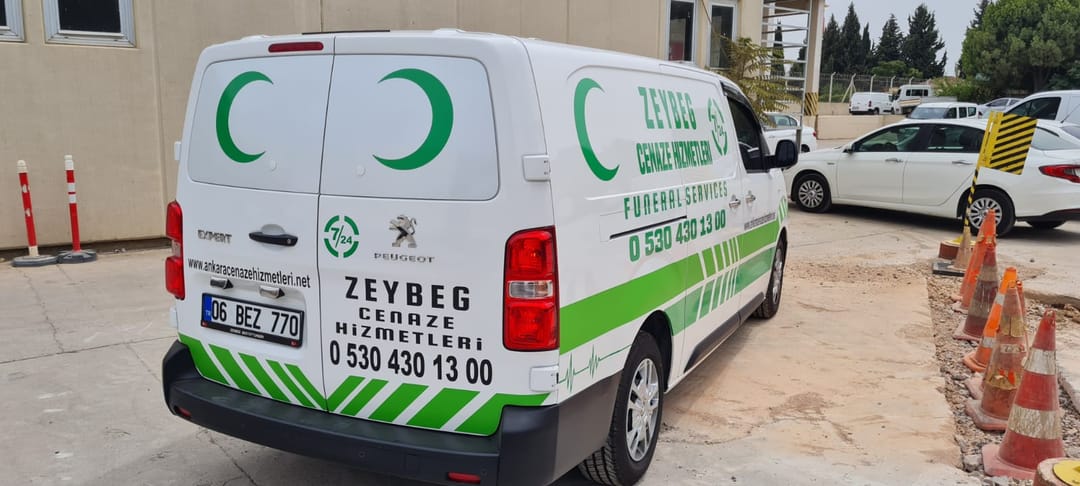 Peugeot Expert cenaze aracı arkadan görünüm, Zeybeg Cenaze Hizmetleri telefon numarası